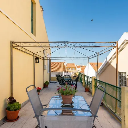 Lisbon South Bay Rooms Amora Exterior photo